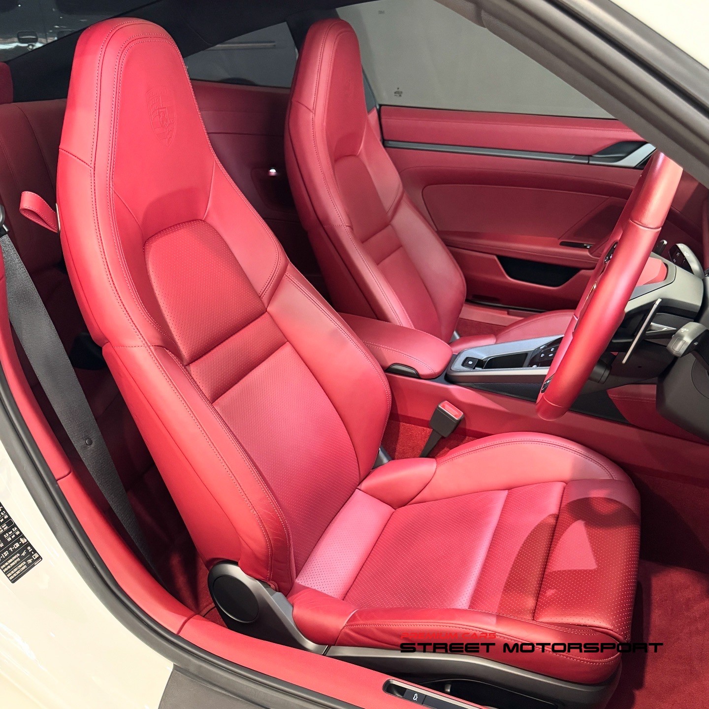 Porsche 911 Carrera - Image 7