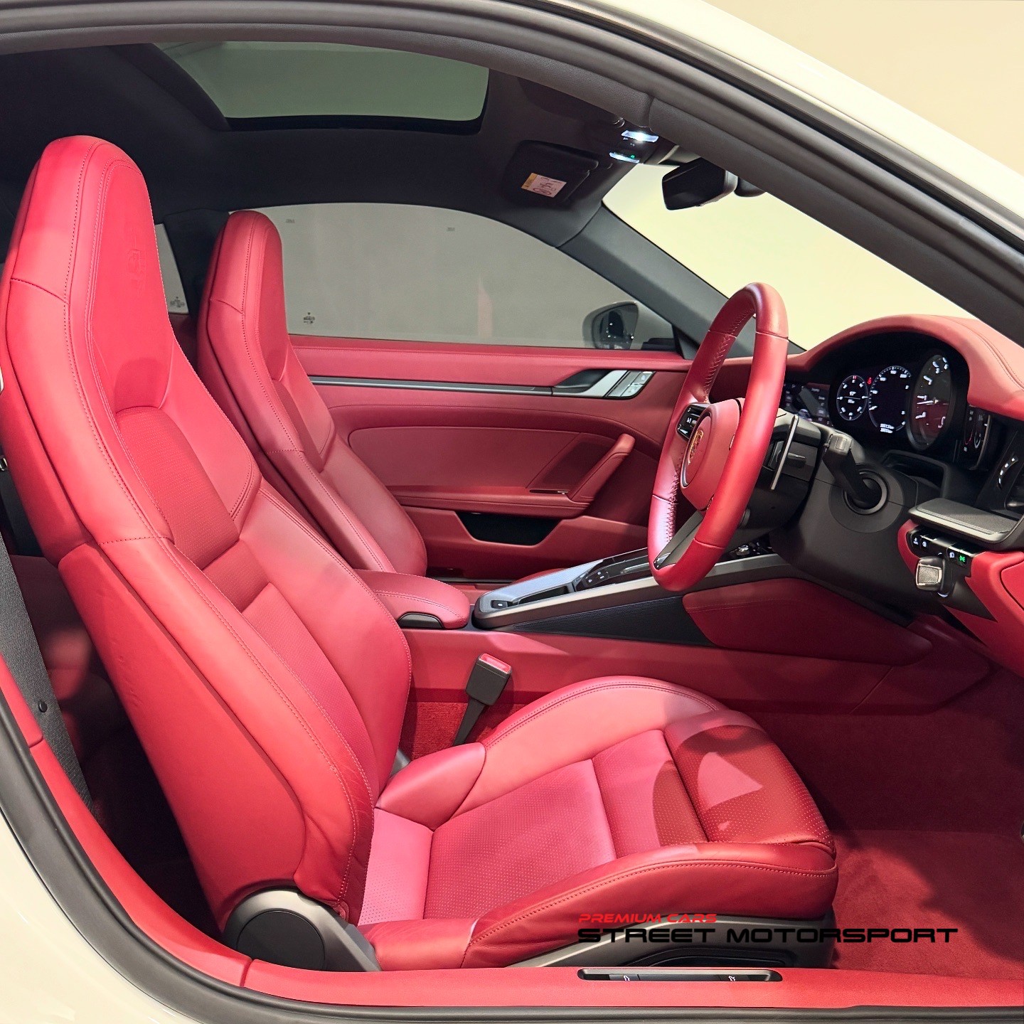 Porsche 911 Carrera - Image 6